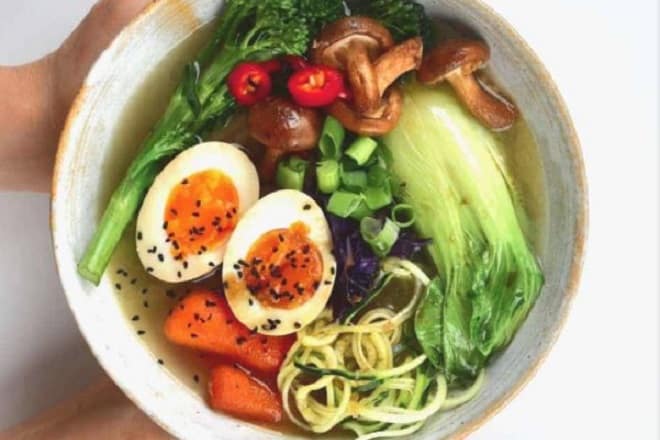 trứng ăn mì ramen kiểu nhật