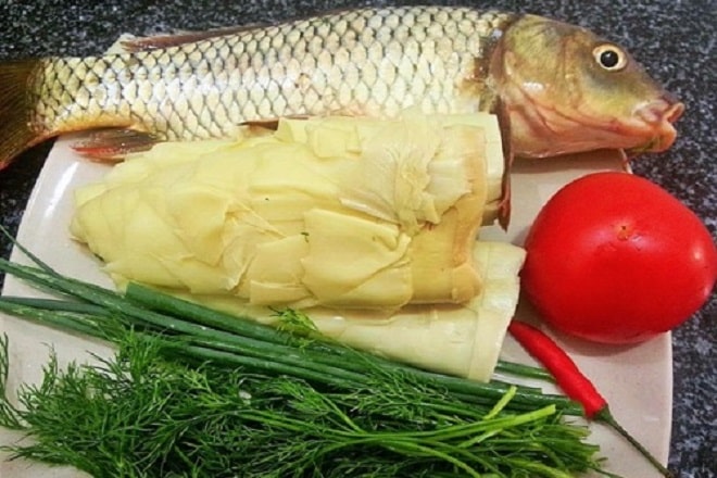 nguyên liệu cá chép nấu măng chua