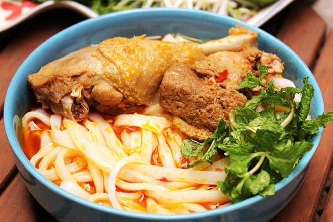 Fon Theat Duck Noodle Soup