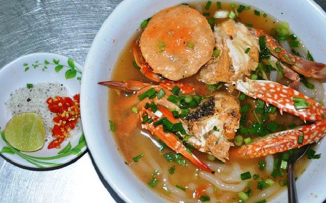 Ngoc Lam crab soup cake shop