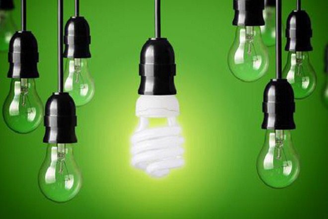 Để tiết kiệm năng lượng bạn hãy thay thế từ những chiếc bóng đèn cũ kia
