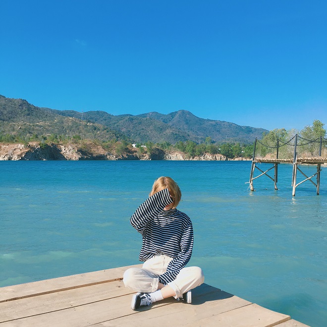 khung cảnh thơ mộng của hồ đá xanh vũng tàu
