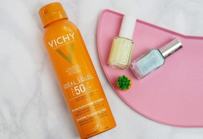 Xịt chống nắng Vichy Ideal Soleil Invisible Hydrating Mist