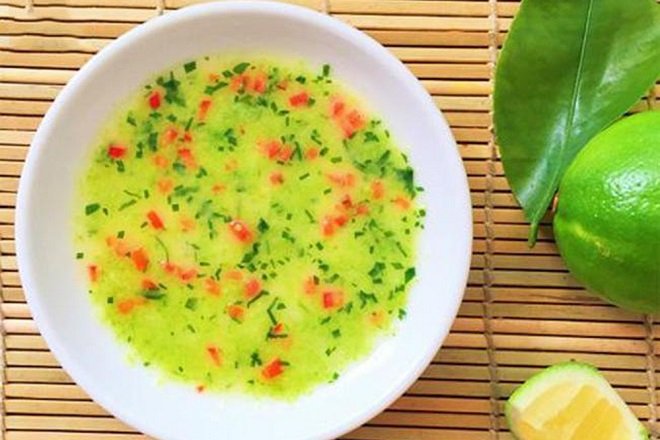 Nước mắm chanh ớt muối tiêu