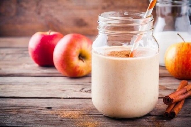 sinh tố trái cây với táo