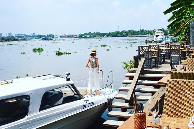 The Deck Saigon – Quán bar ven sông được bình chọn đẹp nhất thế giới