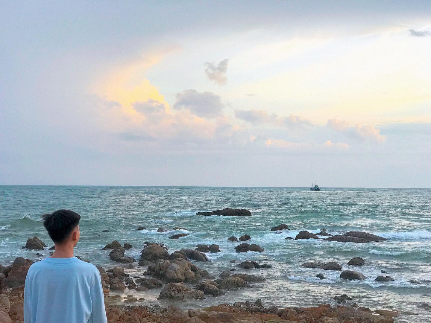 Biển Cổ Thạch Bình Thuận và khung cảnh ấn tượng mùa rêu phong