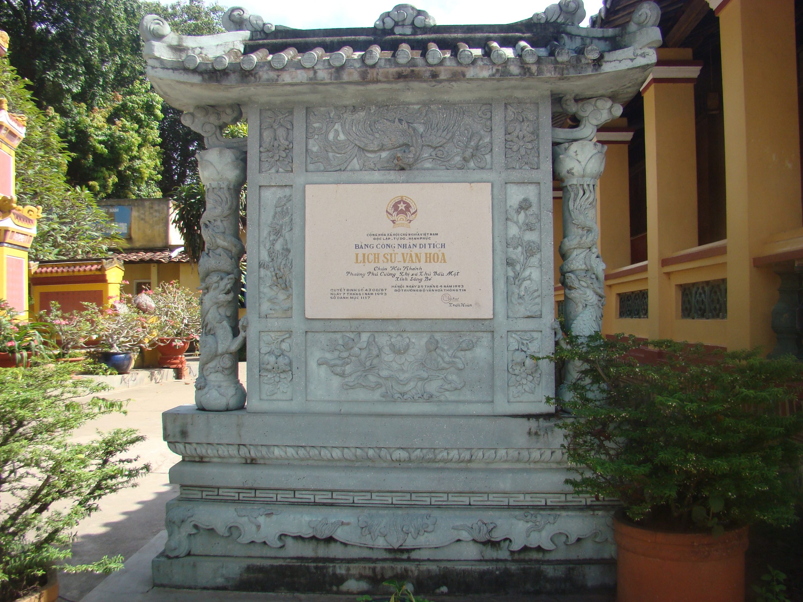 Bảng công nhận chùa là một di tích lịch sử cấp quốc gia 