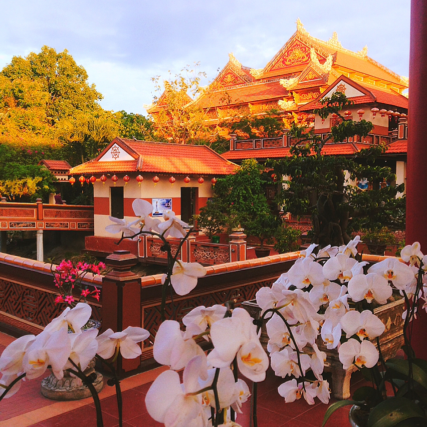 Chùa Nam Sơn Đà Nẵng là địa điểm thu hút khách du lịch