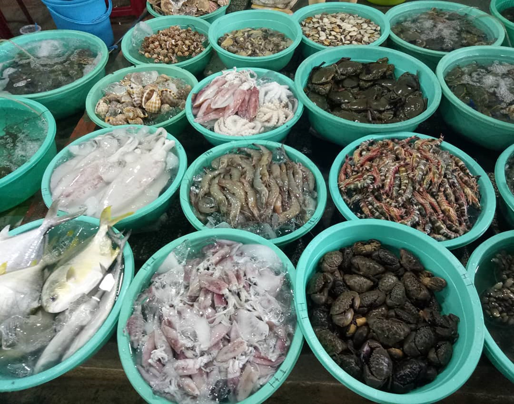 Đặc sản Phan Thiết đầu tiên chính là các món hải sản