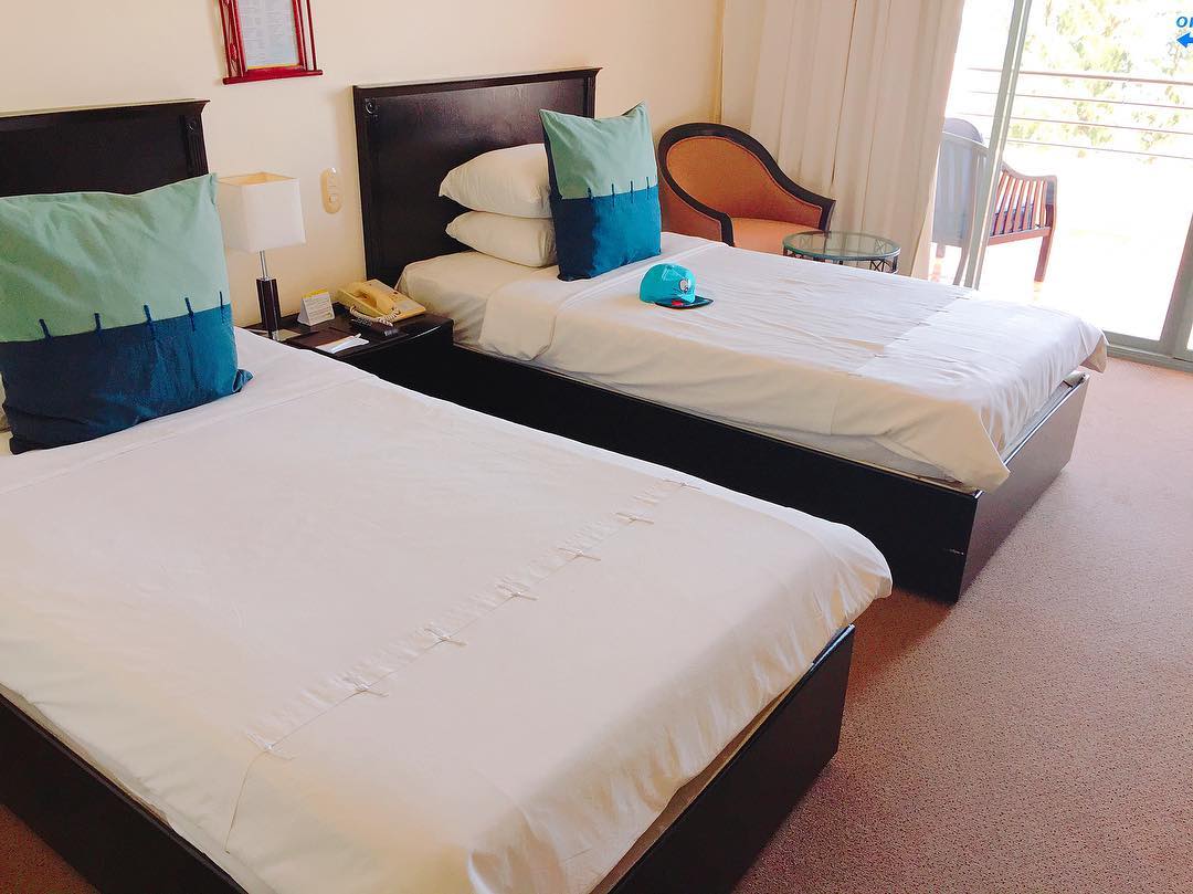 Phòng ngủ tại Ocean Dunes resort thiết kế sang trọng và tiện nghi hiện đại