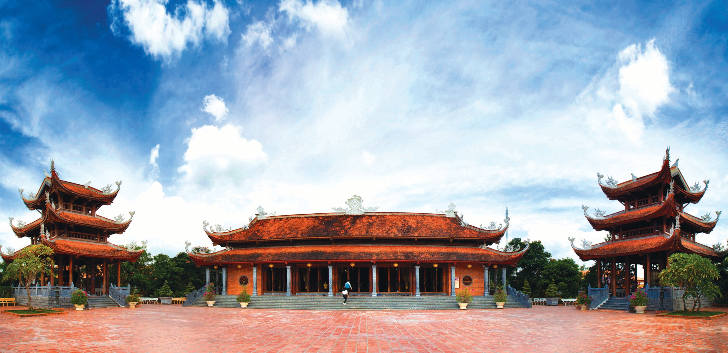 Khuôn viên rộng lớn tại Thiền viện