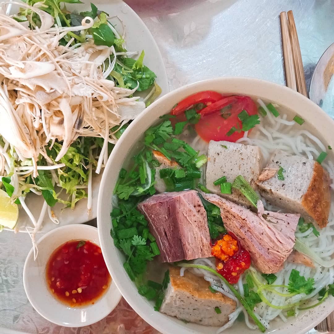 Bún cá dầm là đặc sản Nha Trang nổi tiếng