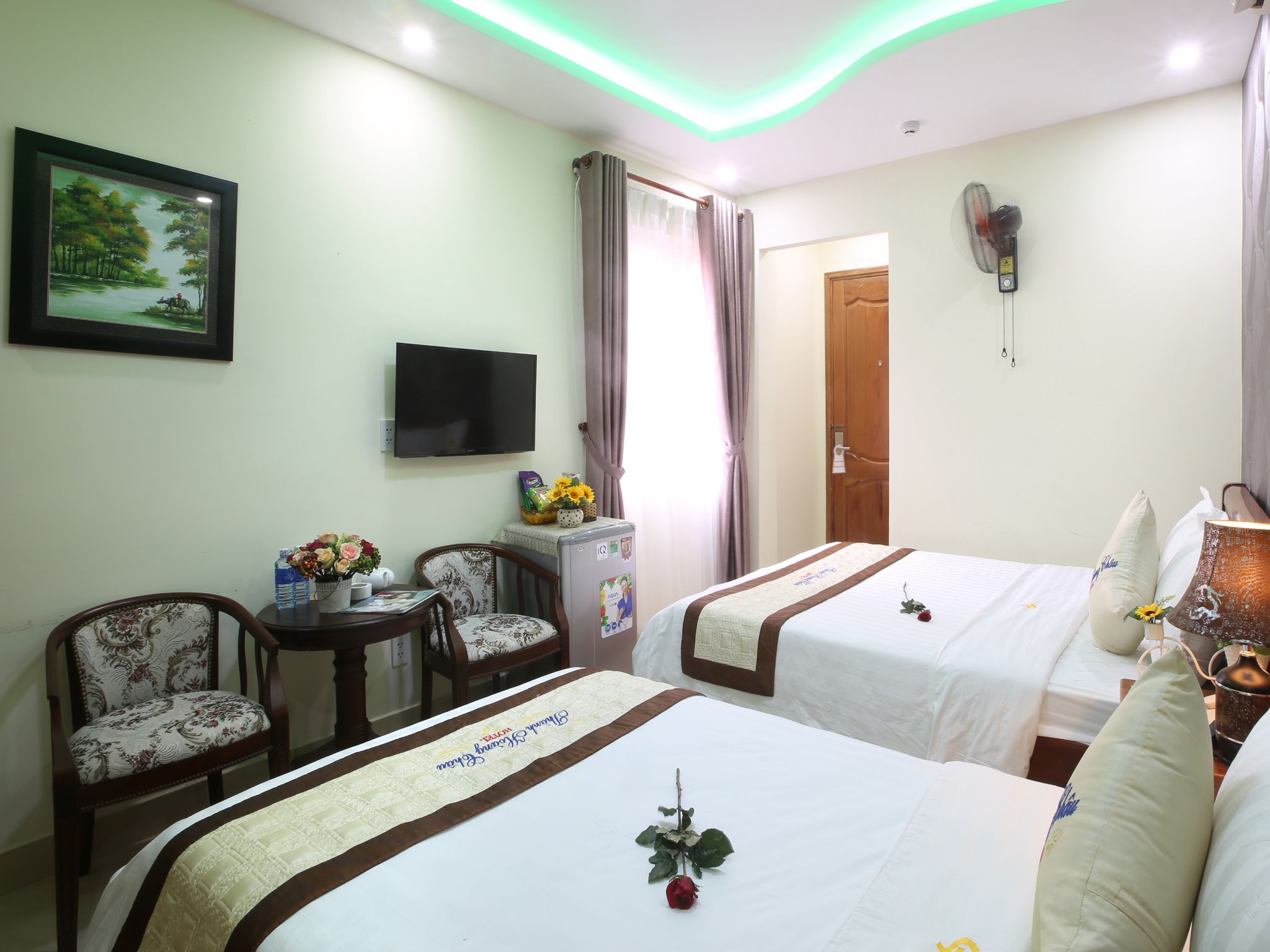 Bên trong phòng của khách sạn 2 sao Đà Nẵng là một không gian rất thoáng với rất nhiều tiện nghi. 