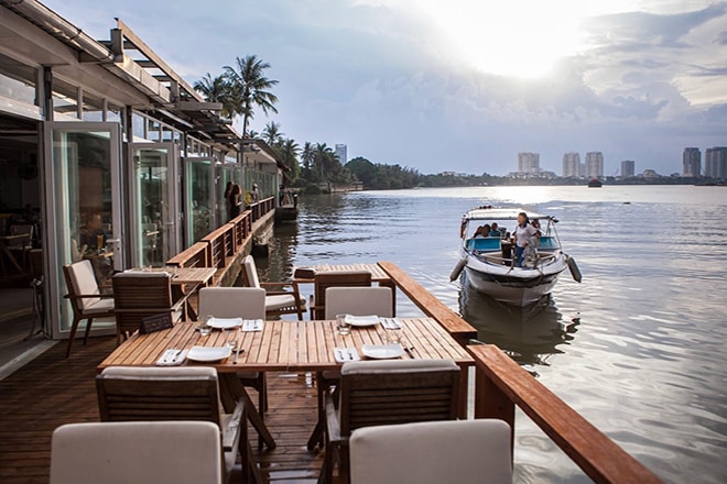 Top 11 nhà hàng bên sông view đẹp và món ăn ngon nhất tại Sài Gòn