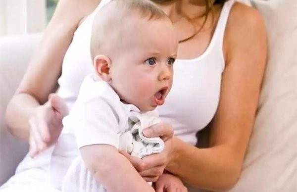 5 cách trị đờm cho trẻ sơ sinh hay nên có trong cẩm nang chăm con của mẹ