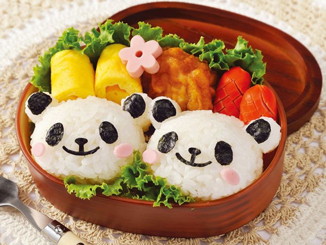 bento hình gấu trúc