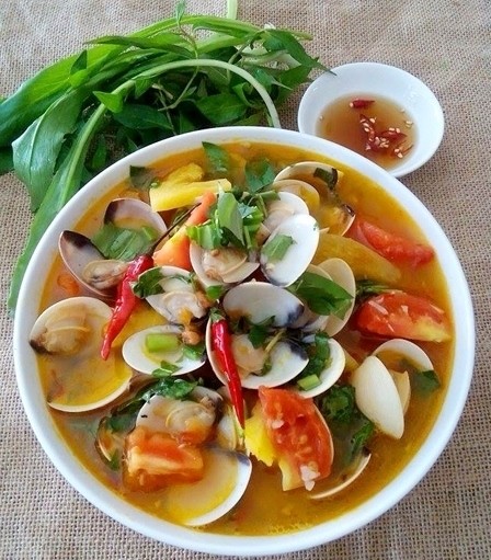 Cách nấu canh ngao chua ngon đơn giản với khế