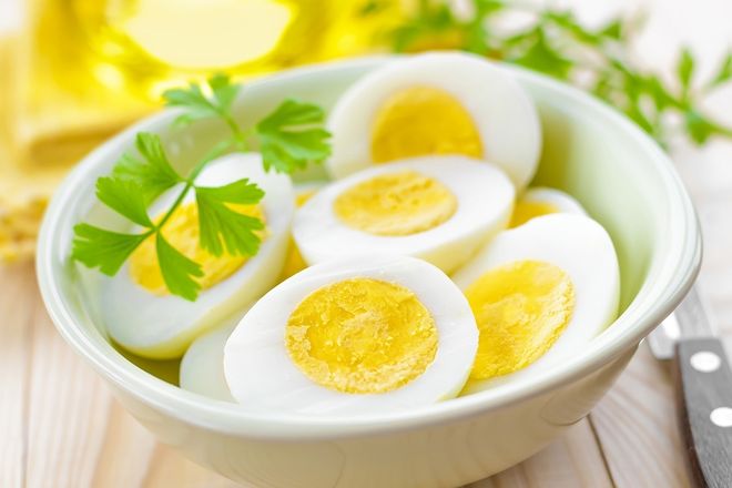 Buồng trứng khỏe mạnh nhờ ăn trứng