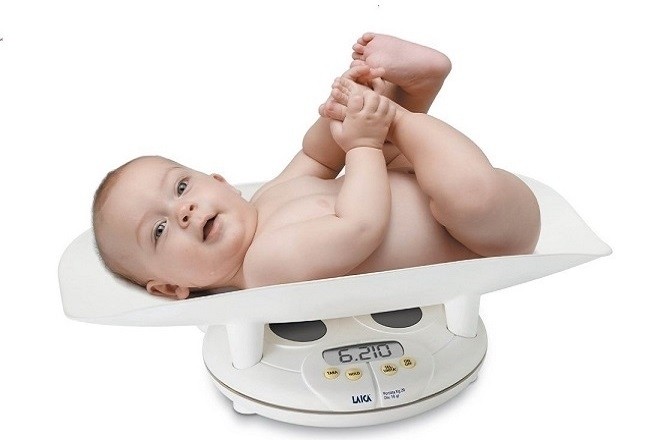 Cân nặng của bé 9 tháng tuổi là 6210 gam.