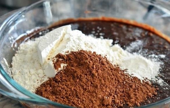 bột cacao và bột năng