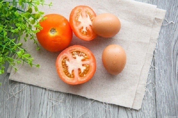nguyên liệu nấu cháo trứng gà cà chua