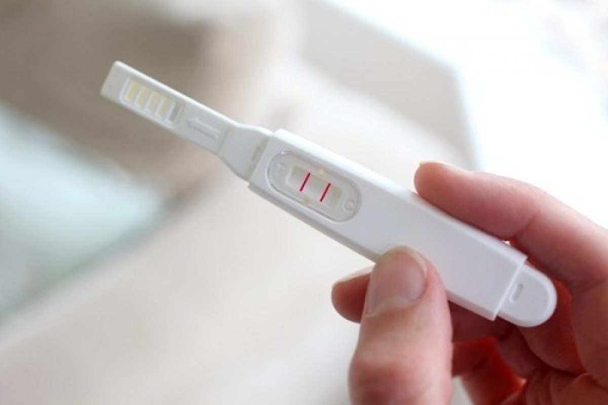 Chỉ với một que thử thai đơn giản, bạn có thể biết mình có thai hay không. Hãy xem hình ảnh về que thử thai để hiểu rõ hơn về cách sử dụng và tác dụng của sản phẩm này.