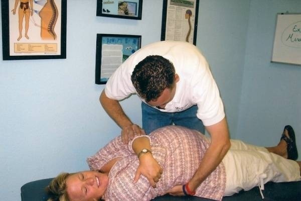 Tổng hợp 10 cách giảm đau lưng khi mang thai hiệu quả