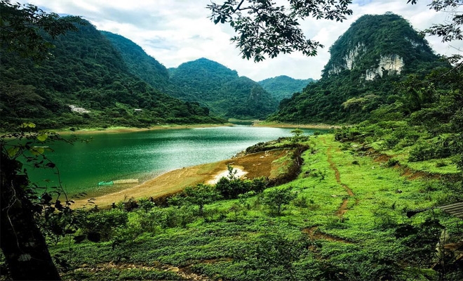 Hồ Thang Hen chính là Tuyệt tình cốc ở Cao Bằng