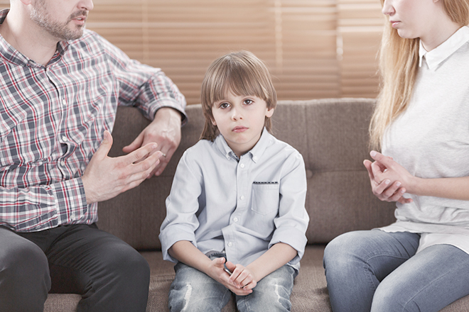 Nuôi con một mình sau khi ly hôn – 12 điều bạn cần làm để giúp con bạn cảm thấy tốt hơn