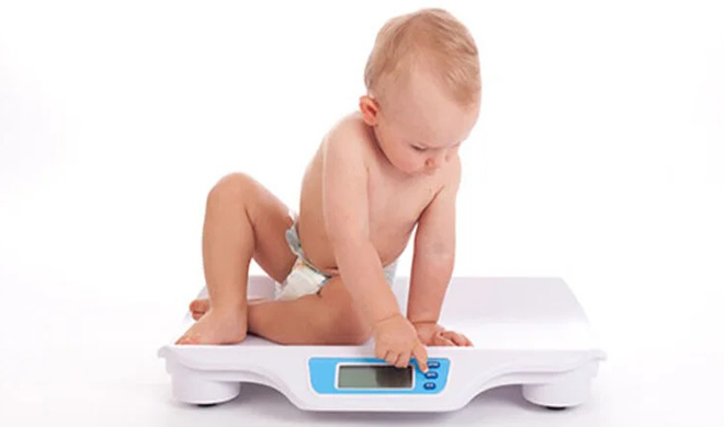 Bảng cân nặng mới nhất của WHO bố mẹ không nên bỏ qua