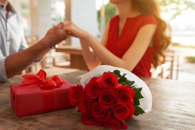 Gợi ý 20 món quà Valentine cho vợ các ông chồng nhất định phải biết