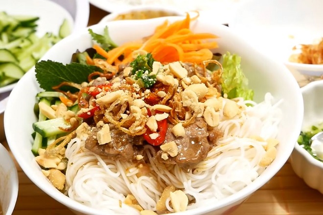 Bún nước tương thịt bò