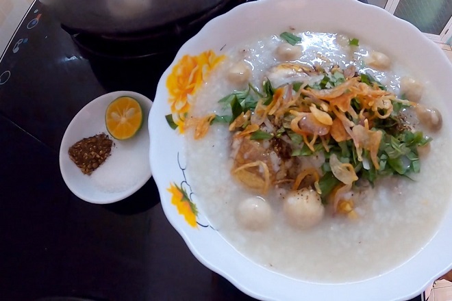 Porridge with scrambled eggs, mushrooms, minced meat