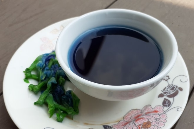 The color of butterfly pea flower