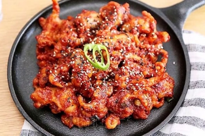 Chân gà xào cay kiểu Hàn Quốc