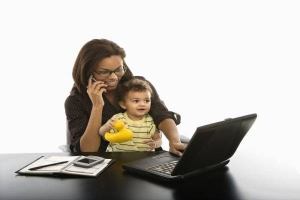 8 công việc bán thời gian giúp mẹ có thu nhập khi ở nhà nuôi con