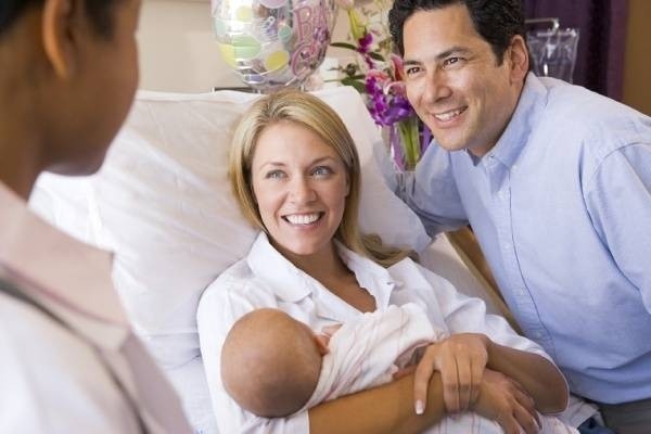 5 món quà ý nghĩa và thiết thực mà các ông chồng nên tặng vợ sau sinh