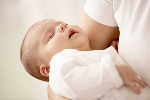 Trẻ sơ sinh thở khò khè phải làm sao?  Đây là cách chữa trị dứt điểm