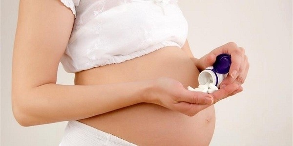 Bà bầu nên uống sắt và canxi cách nhau bao lâu để thai nhi phát triển?