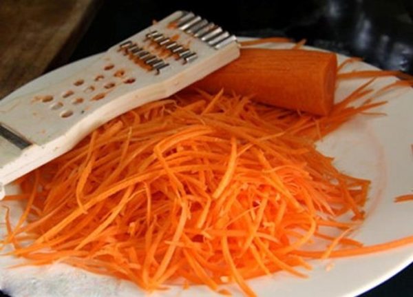 bào cà rốt thành sợi