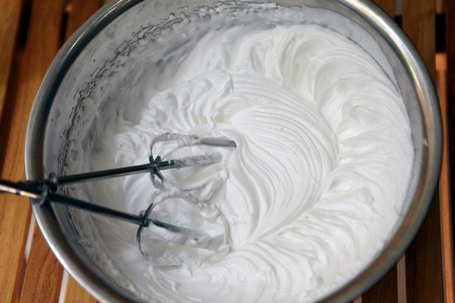 Cách làm kem tươi từ whipping cream vị dừa, socola hấp dẫn