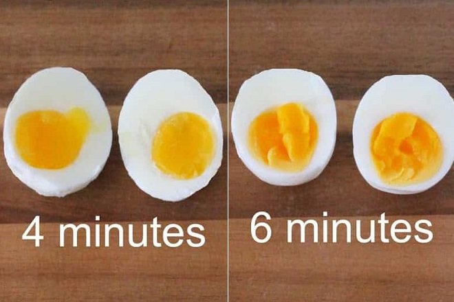 luộc trứng hồng đào sau 4 phút, 6 phút