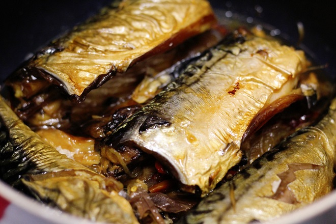 cá nục chiên