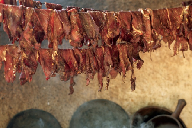 cách làm thịt bò khô gác bếp