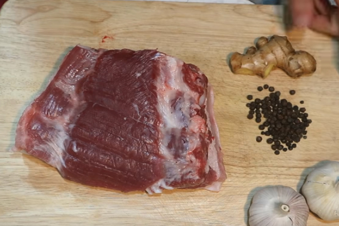 Cách làm thịt lợn muối chua, mặn, xông khói ngon, để lâu, không bị váng