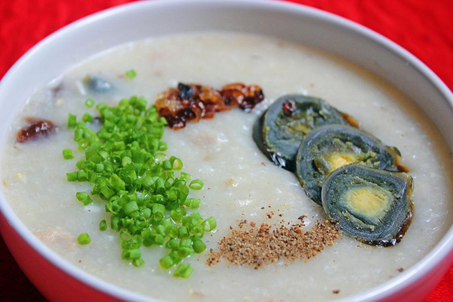 Cháo trứng thịt bằm