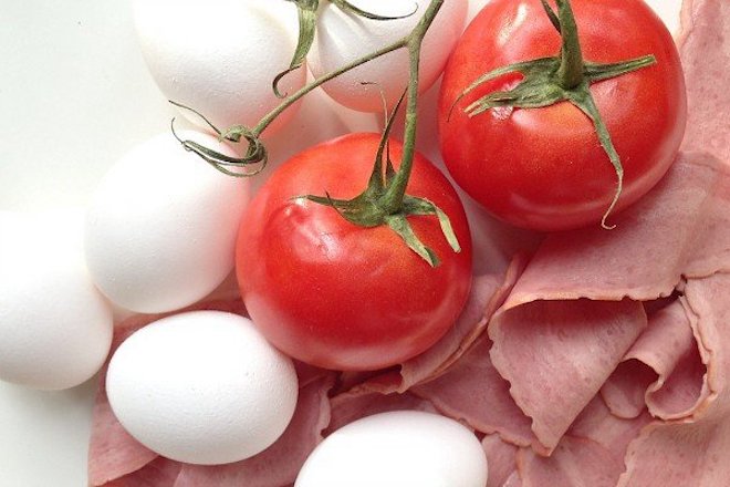 Cách làm trứng sốt cà chua thịt thơm ngon cho bé không gây độc hại